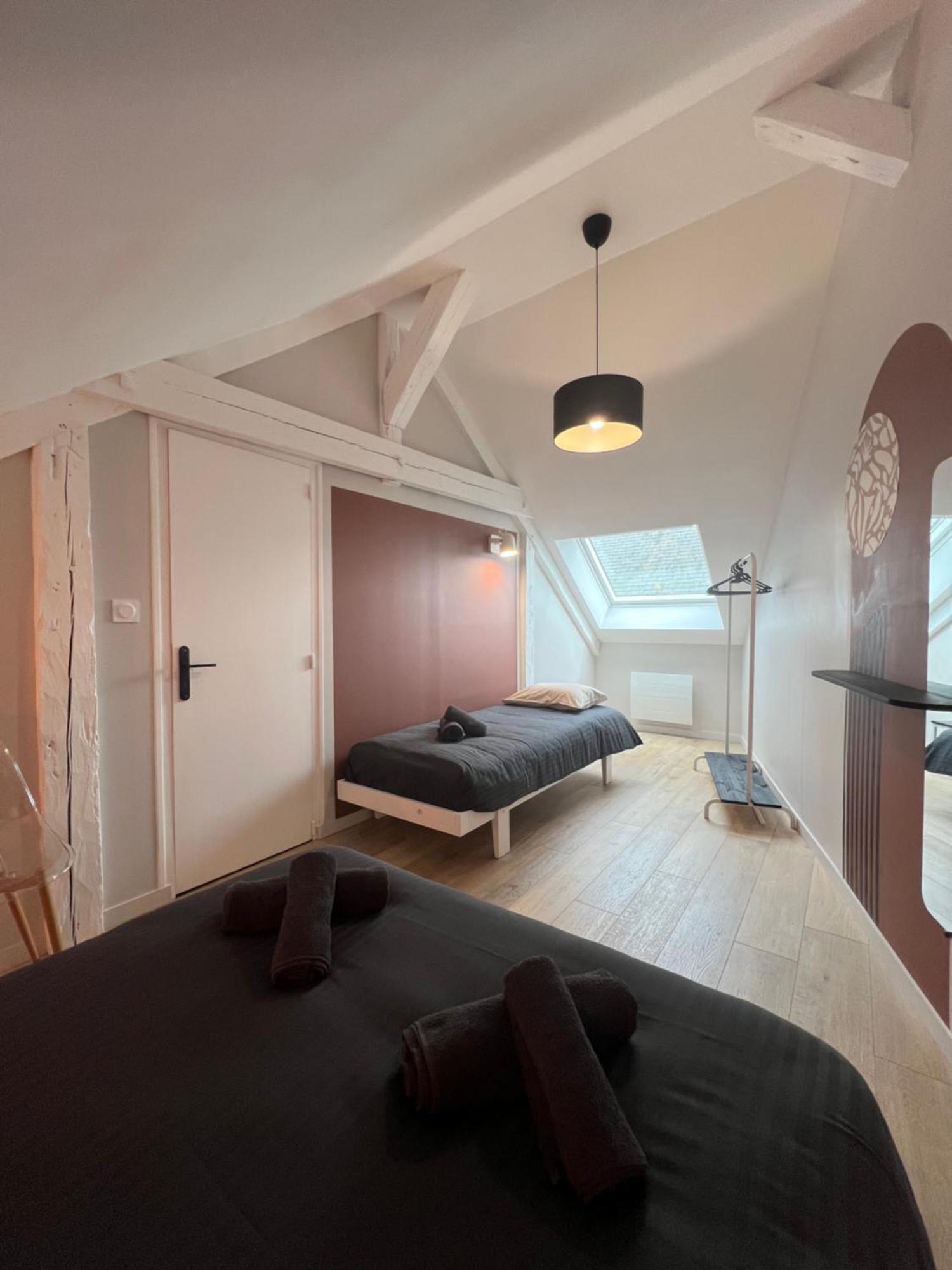 Appartement Spacieux Et Lumineux Proche Du Centre Historique Дол-де-Бретан Екстериор снимка